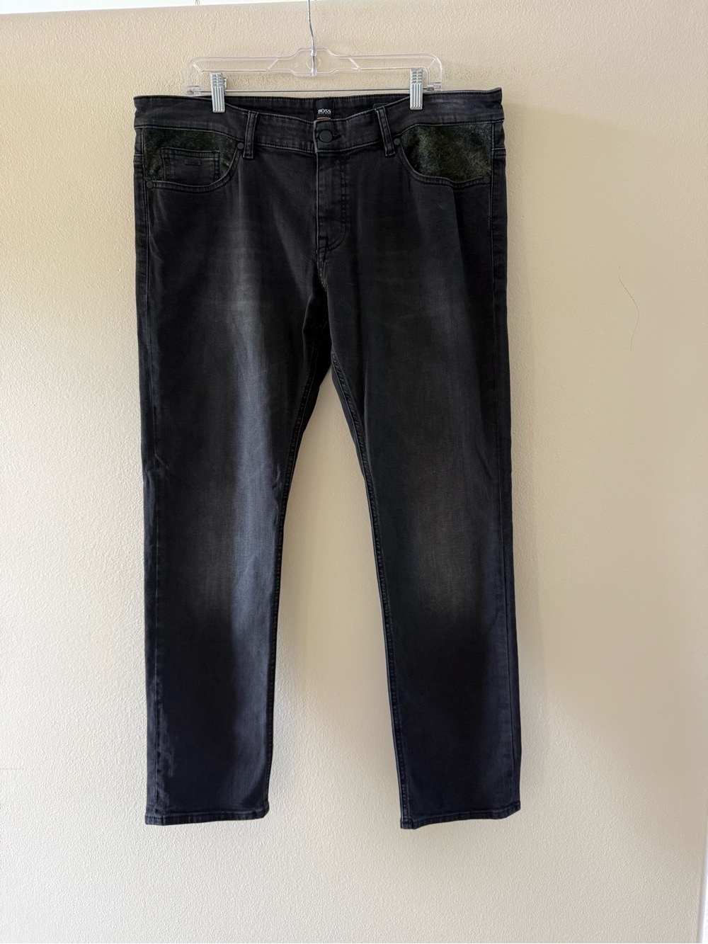 Hugo Boss Men’s Delaware Slim Straight Washed Black Jeans 38x32